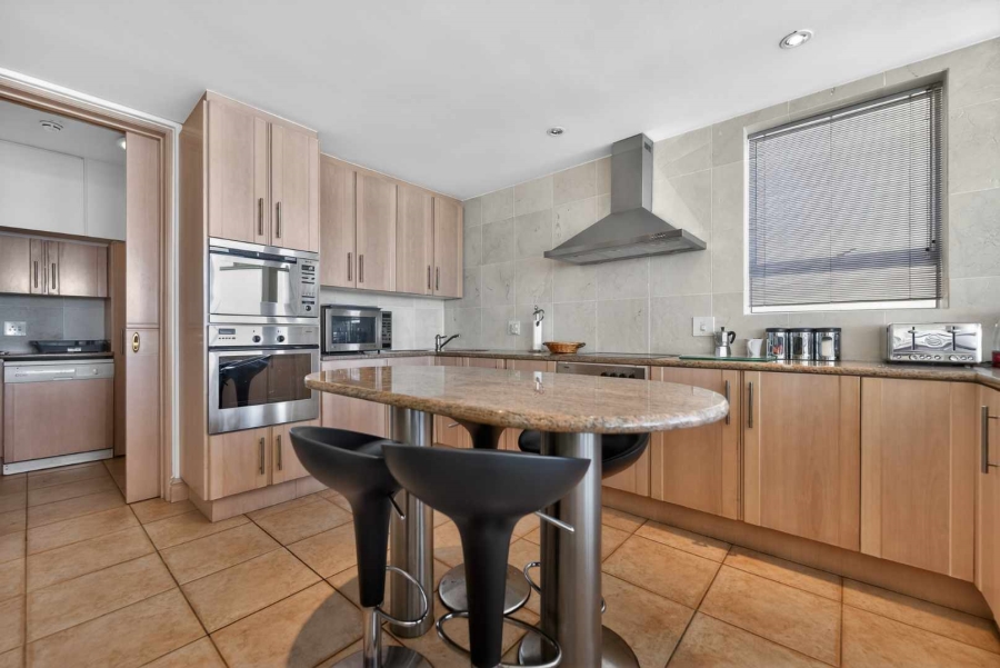 3 Bedroom Property for Sale in Clifton Western Cape